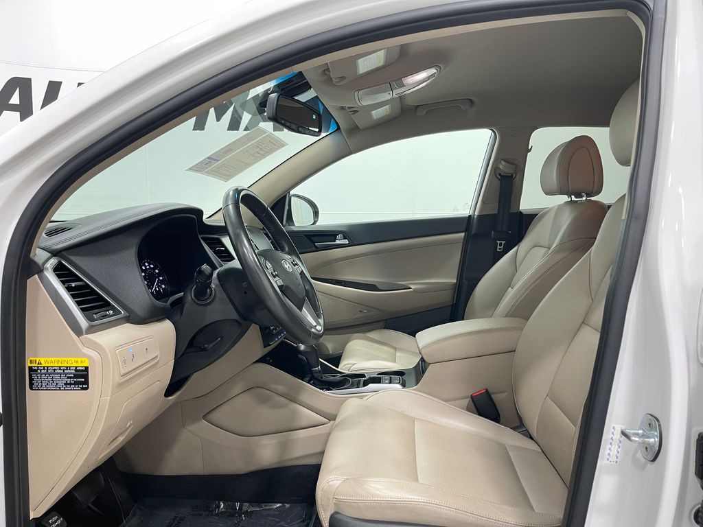 2017 Hyundai Tucson Image 12