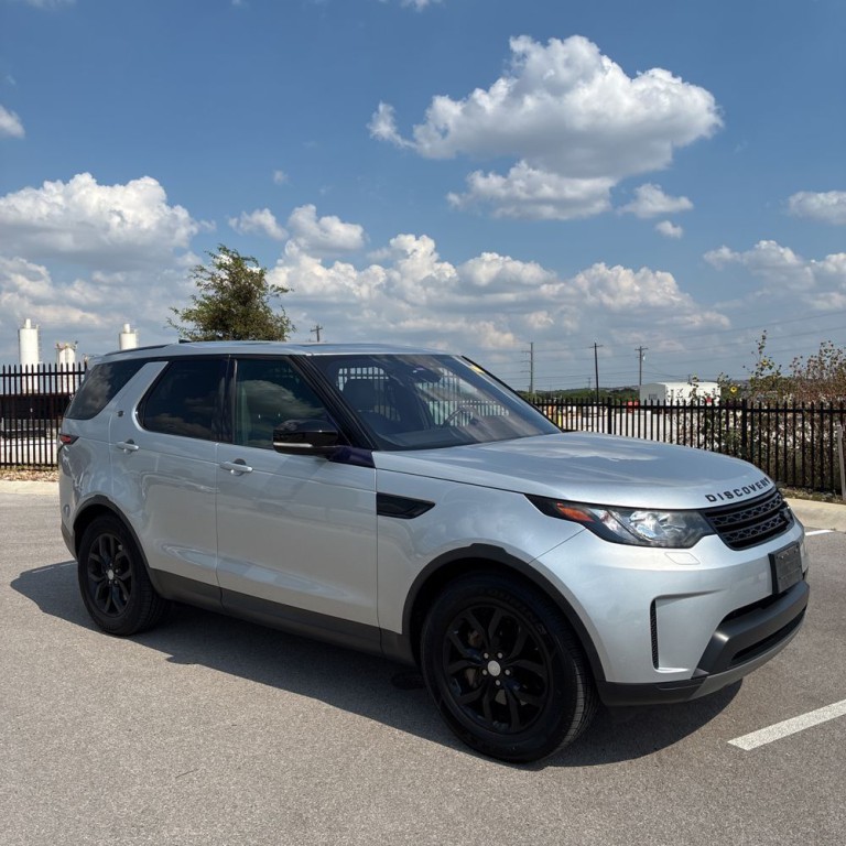 2018 Land Rover Discovery Image 1