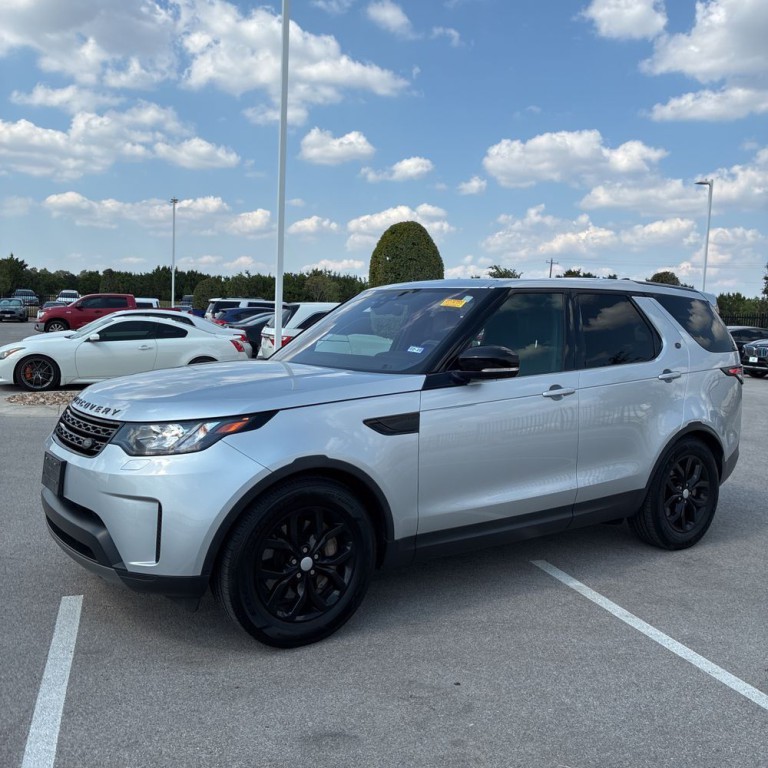 2018 Land Rover Discovery Image 3