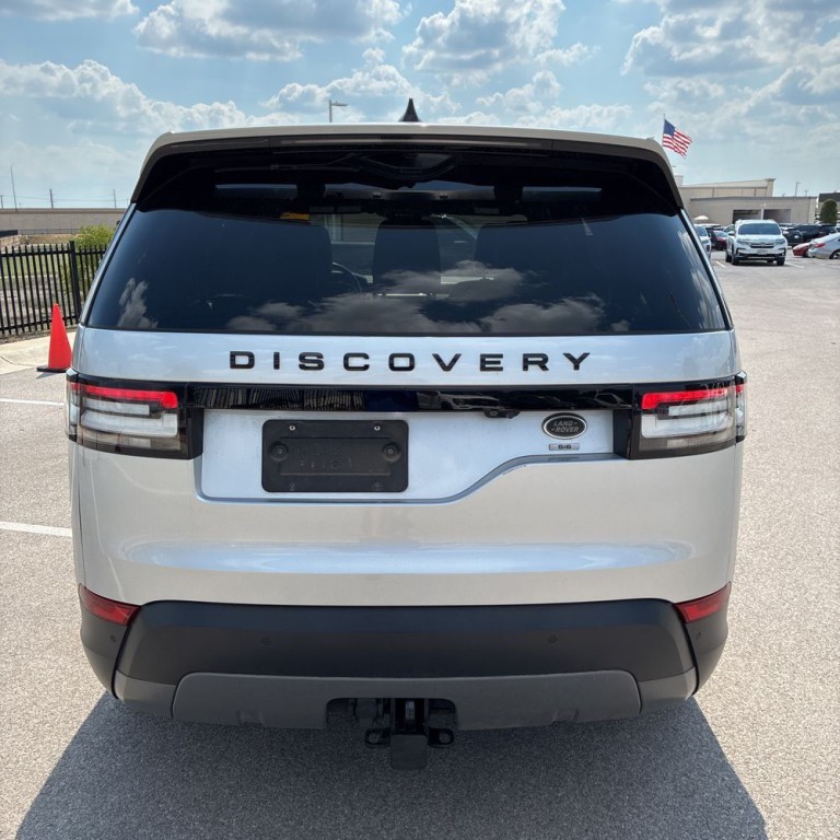 2018 Land Rover Discovery Image 7
