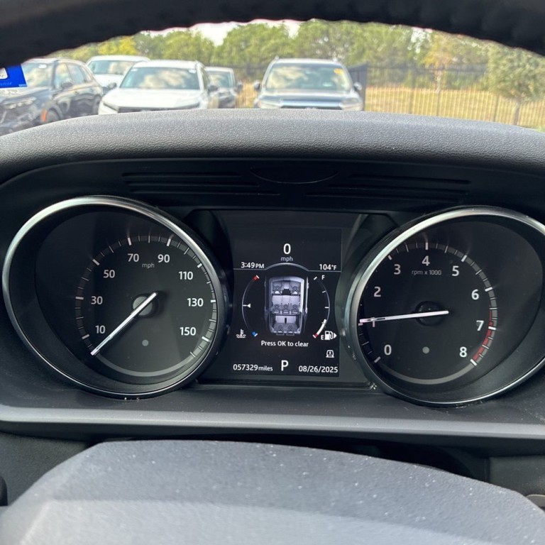 2018 Land Rover Discovery Image 12