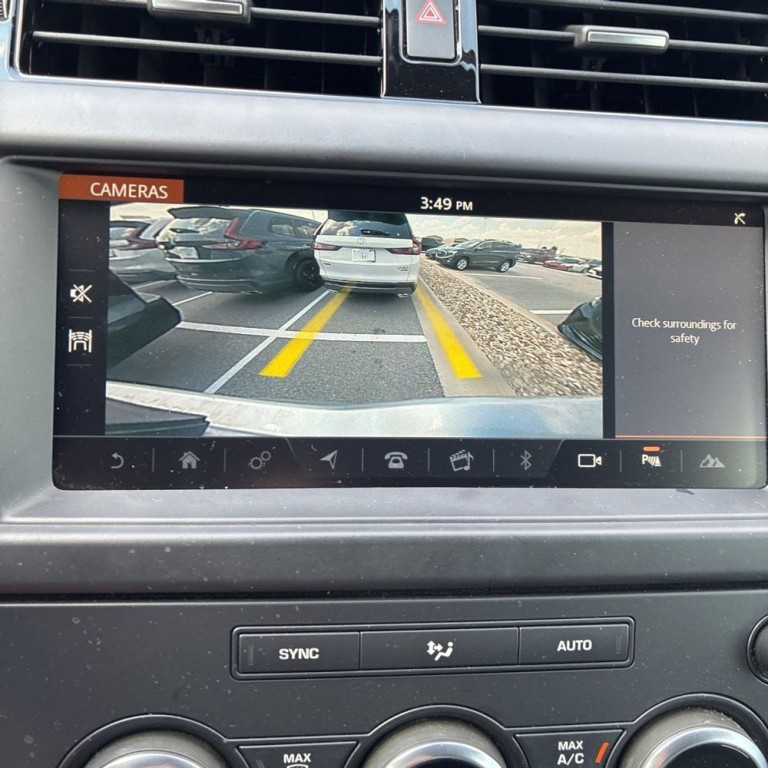 2018 Land Rover Discovery Image 16