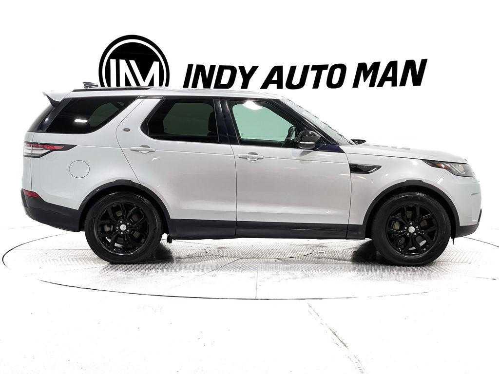 2018 Land Rover Discovery Image 3