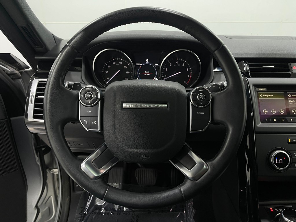 2018 Land Rover Discovery Image 23