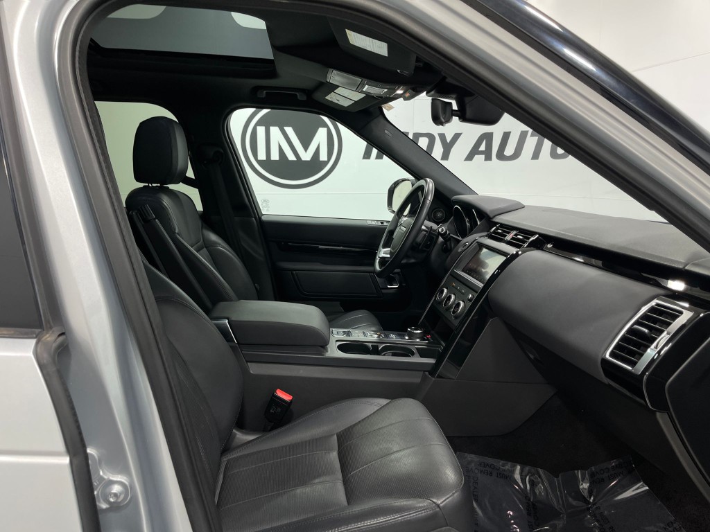2018 Land Rover Discovery Image 35