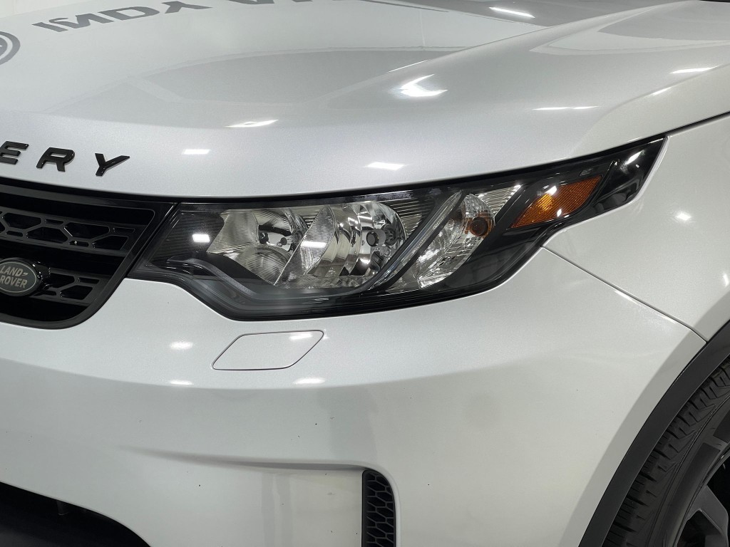 2018 Land Rover Discovery Image 36