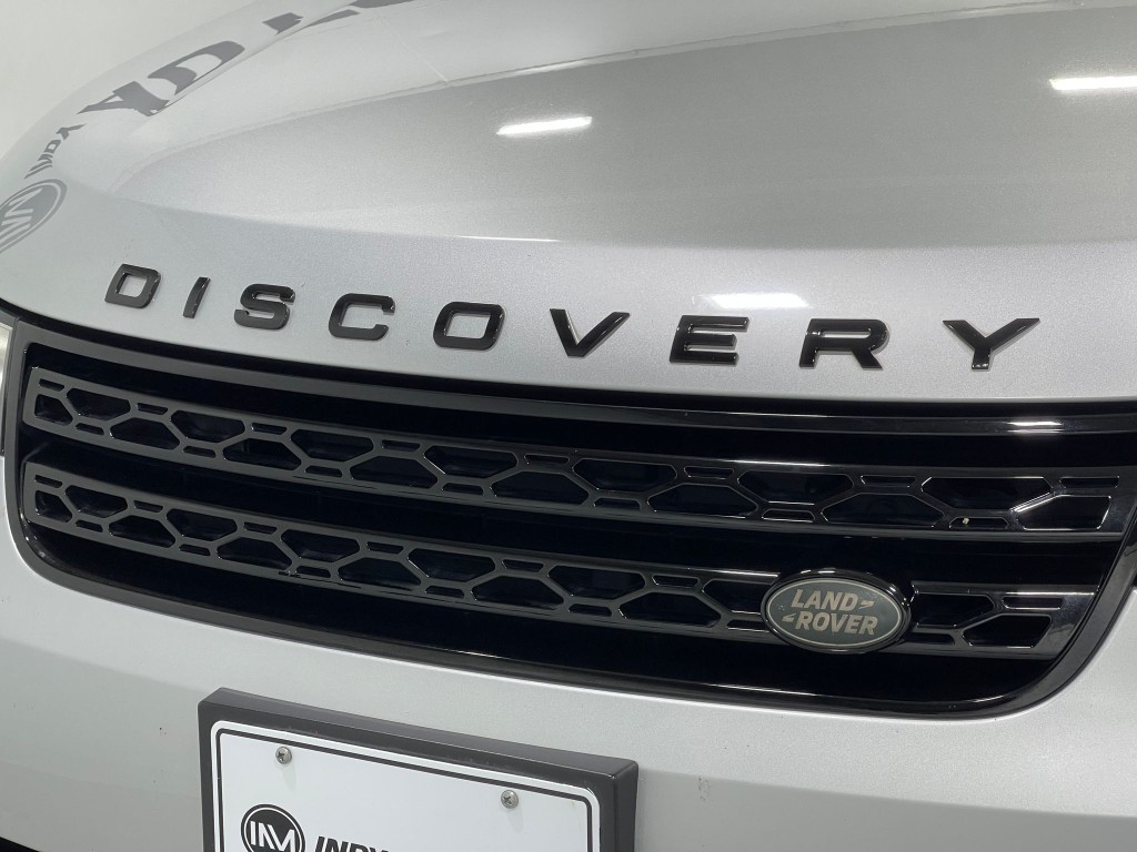 2018 Land Rover Discovery Image 41