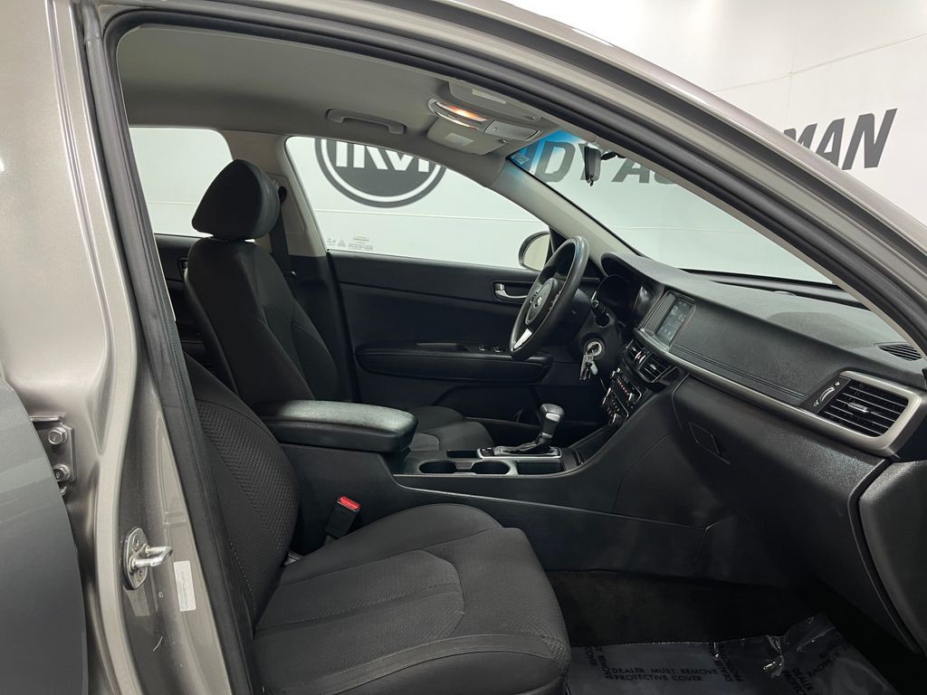 2018 Kia Optima Image 31