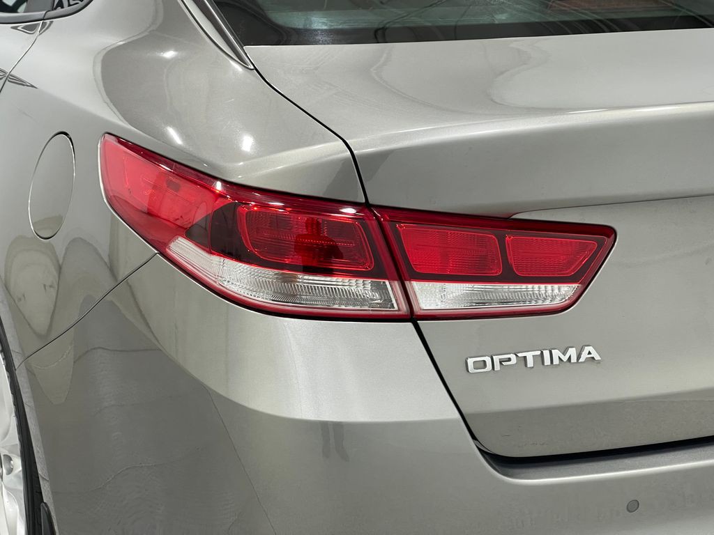 2018 Kia Optima Image 33