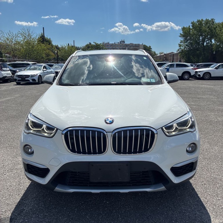 2018 BMW X1 Image 2