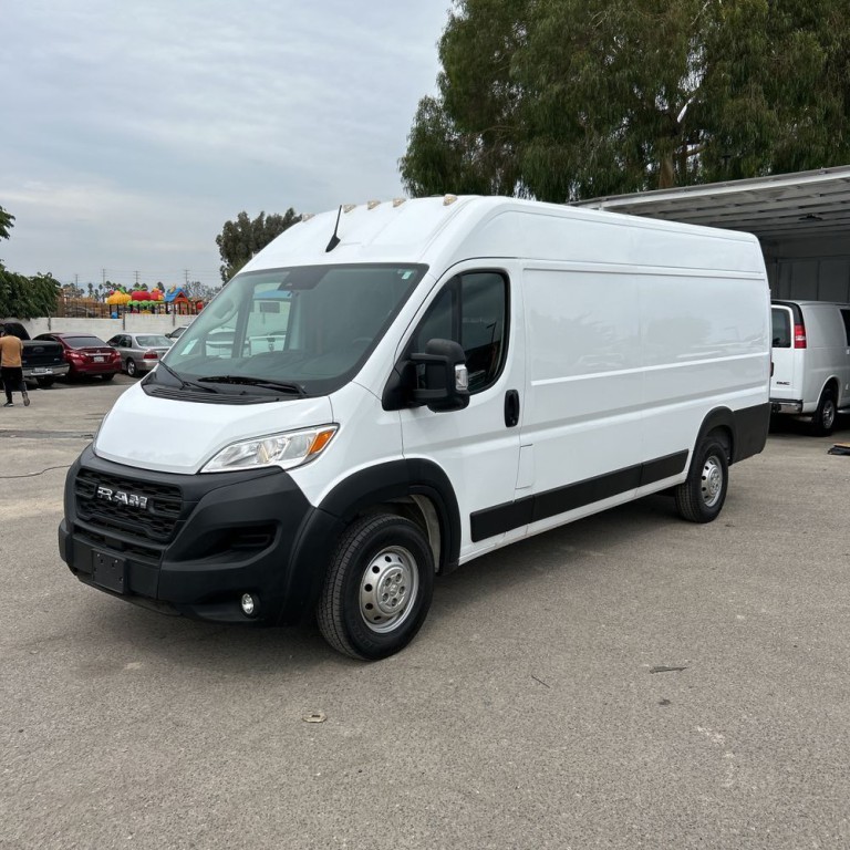 2023 RAM Promaster Image 3