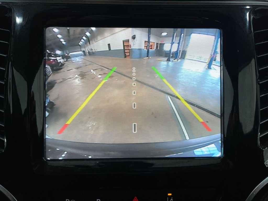 2021 Jeep Cherokee Image 10