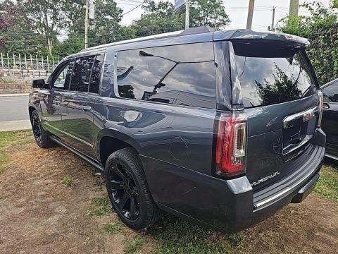 2020 GMC Yukon Image 4