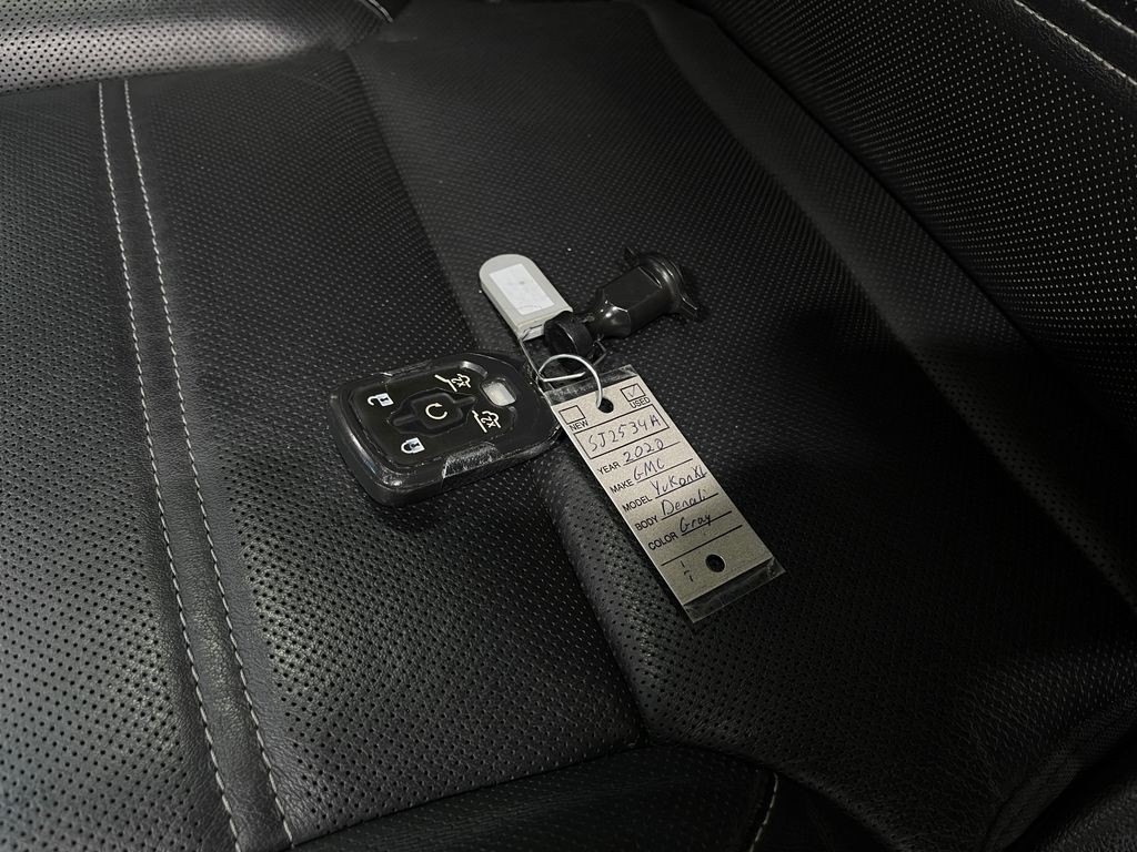 2020 GMC Yukon Image 41