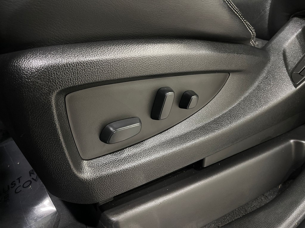 2020 GMC Yukon Image 15