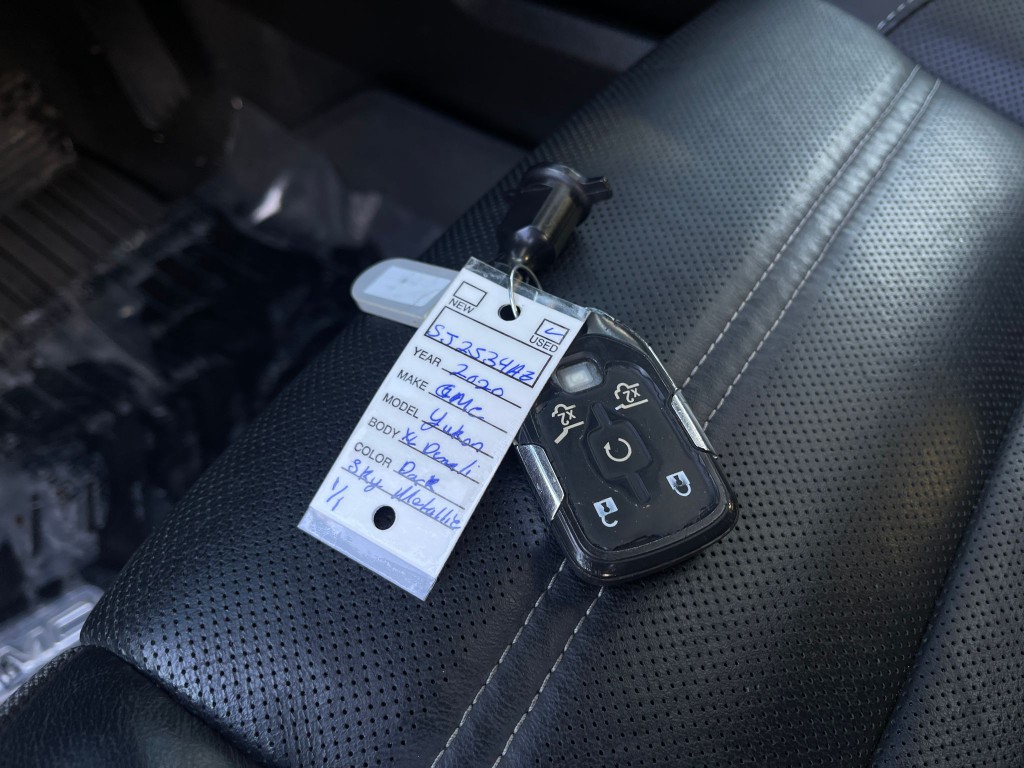 2020 GMC Yukon Image 38