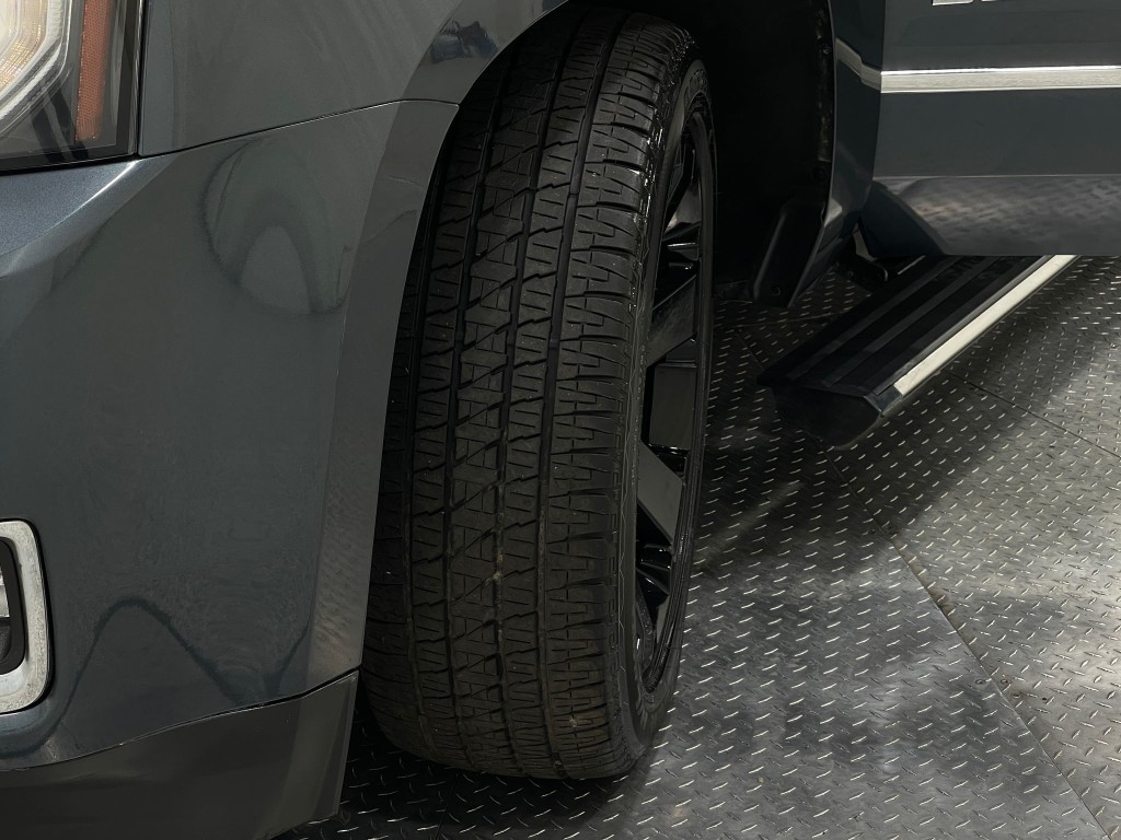 2020 GMC Yukon Image 40