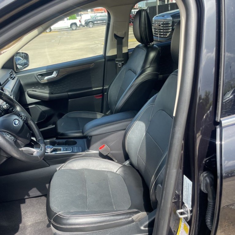 2020 Ford Escape Image 8
