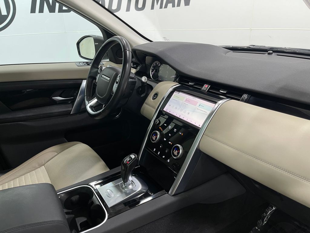 2020 Land Rover Discovery Sport Image 21