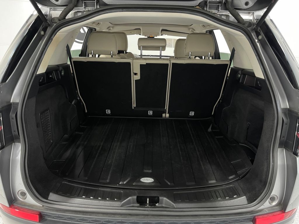 2020 Land Rover Discovery Sport Image 26