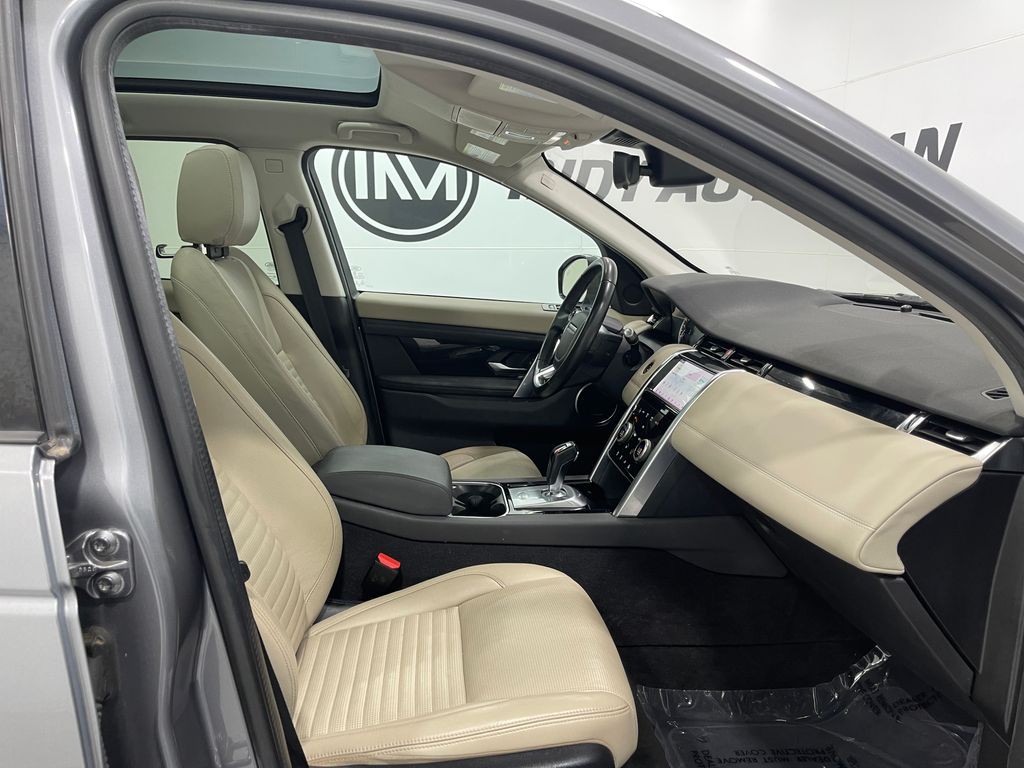 2020 Land Rover Discovery Sport Image 32