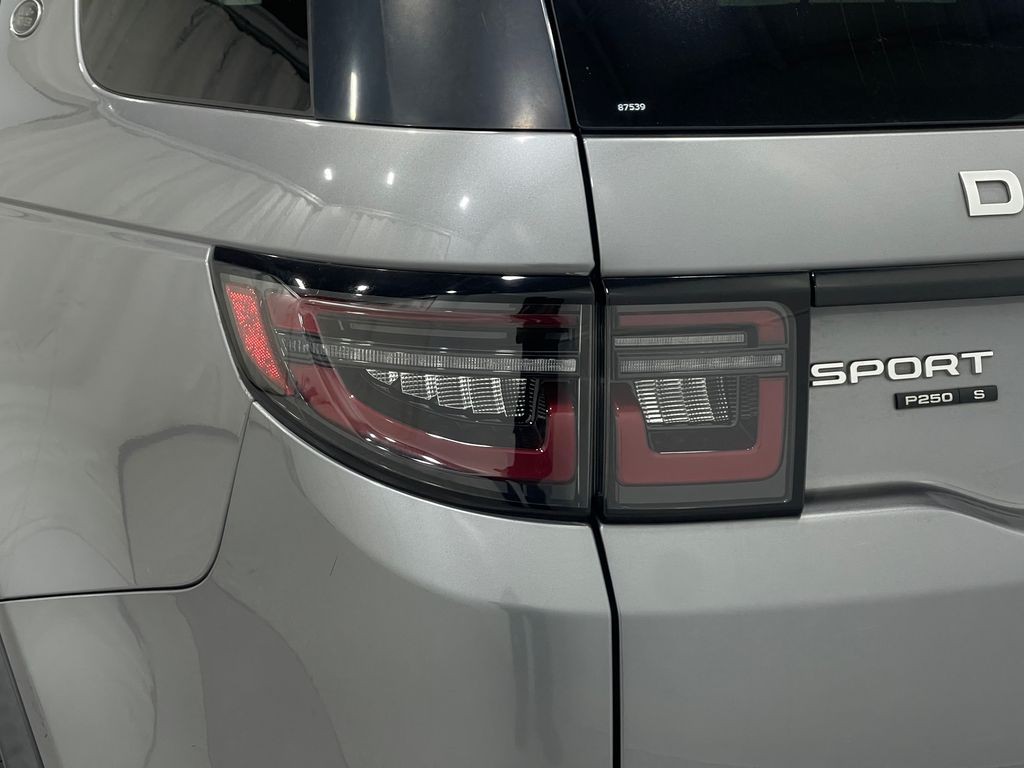 2020 Land Rover Discovery Sport Image 34