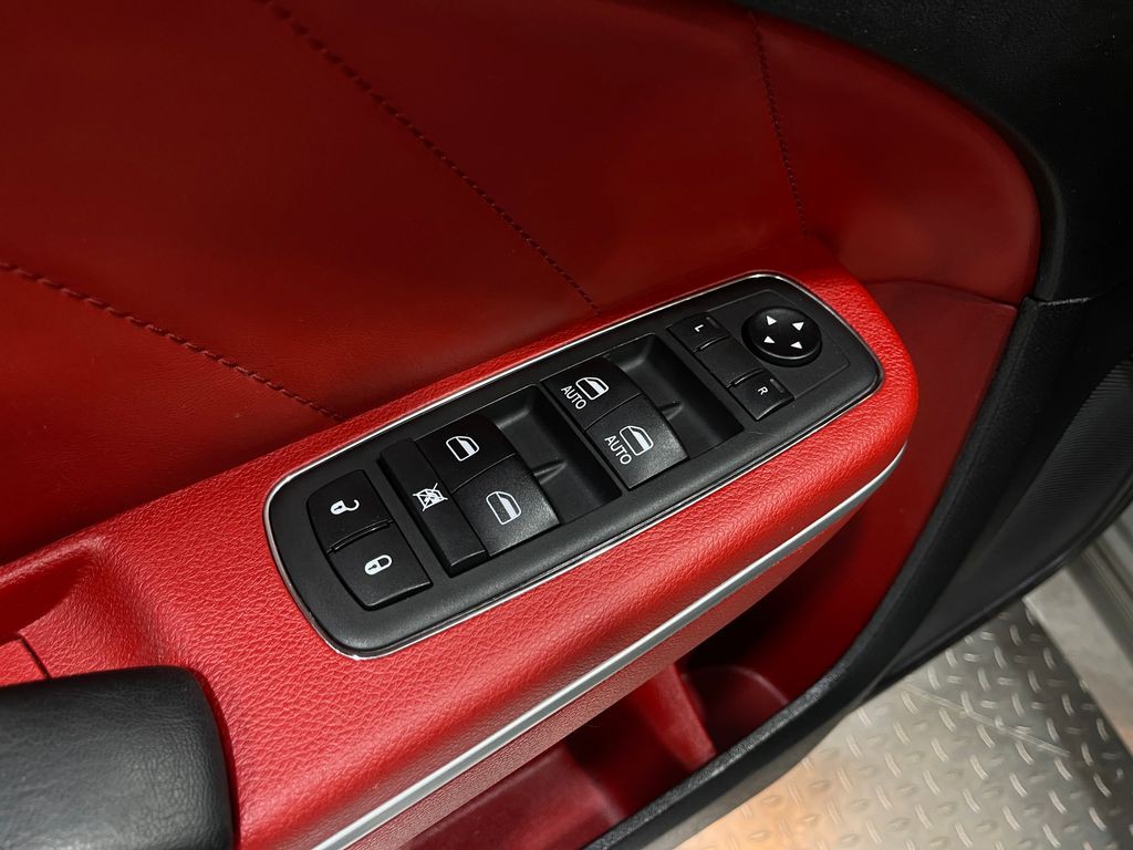 2019 Dodge Charger Image 16