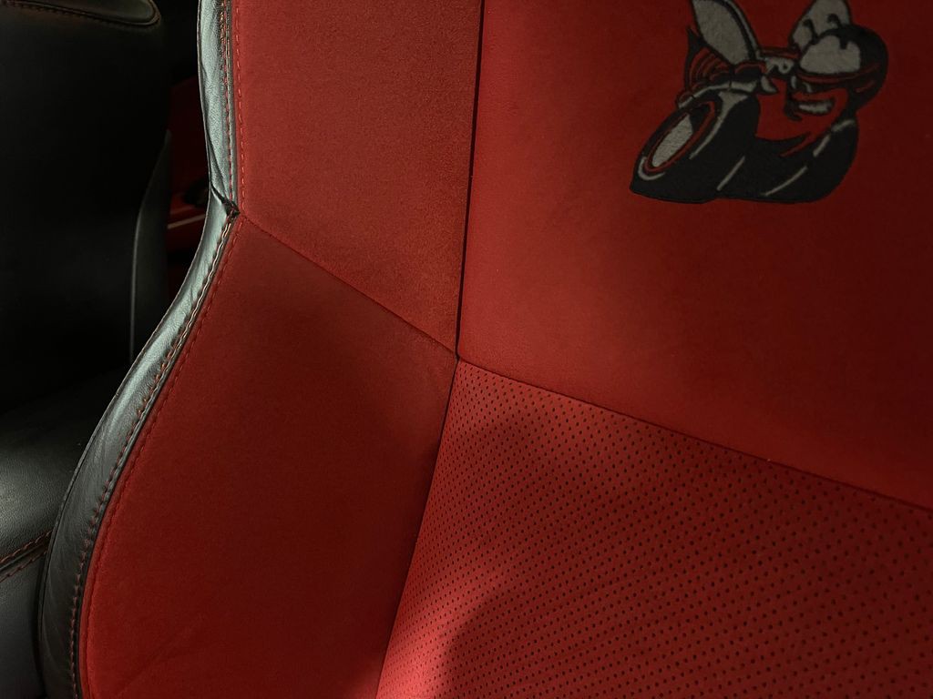 2019 Dodge Charger Image 18