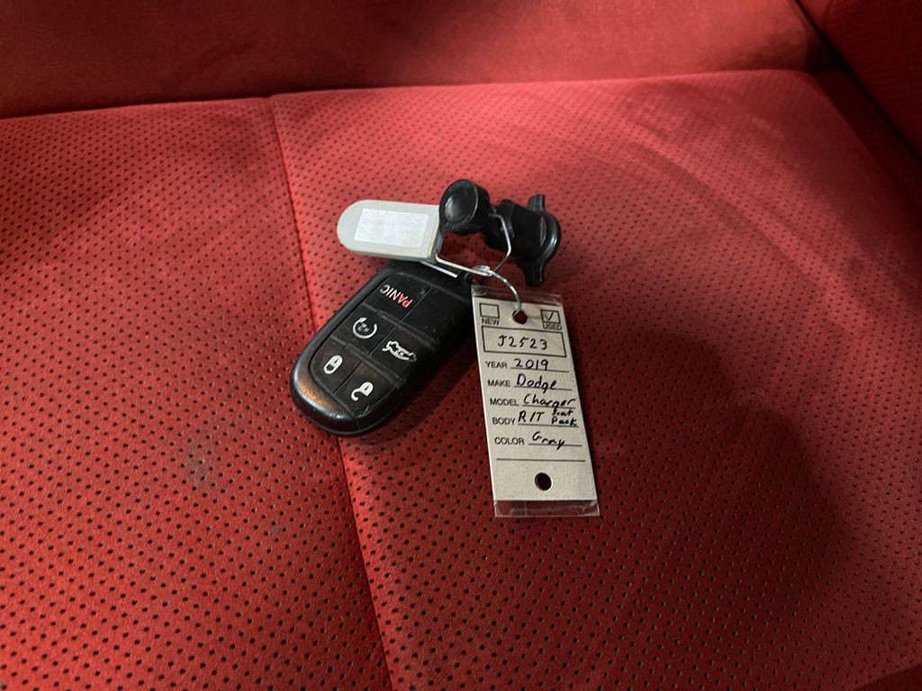 2019 Dodge Charger Image 36