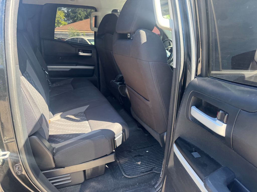 2018 Toyota Tundra Image 9