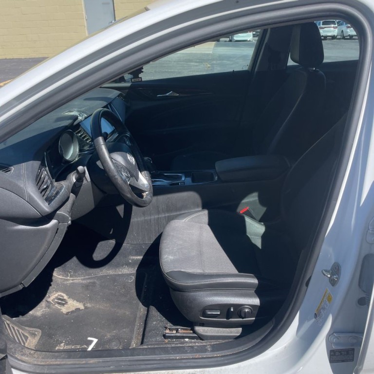 2018 Buick Regal Image 9