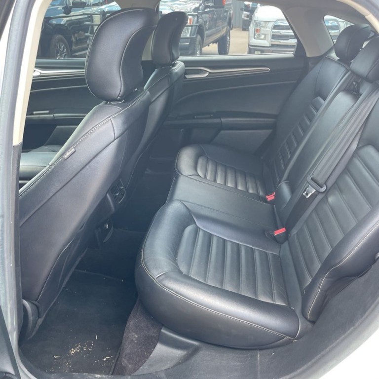 2017 Ford Fusion Image 16