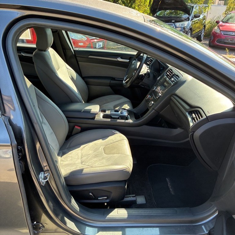 2017 Ford Fusion Image 10