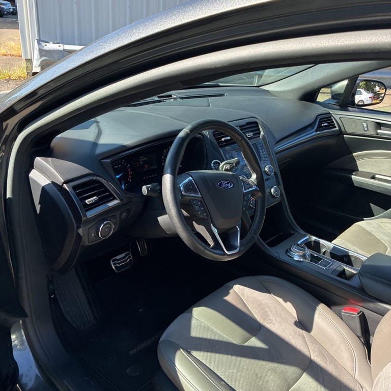 2017 Ford Fusion Image 11