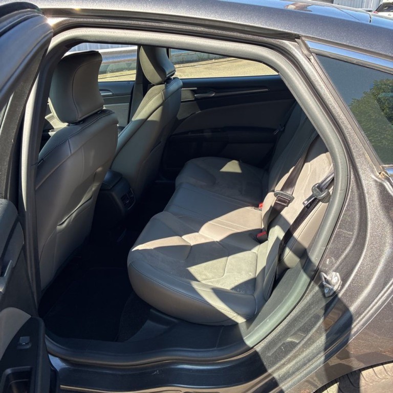 2017 Ford Fusion Image 19