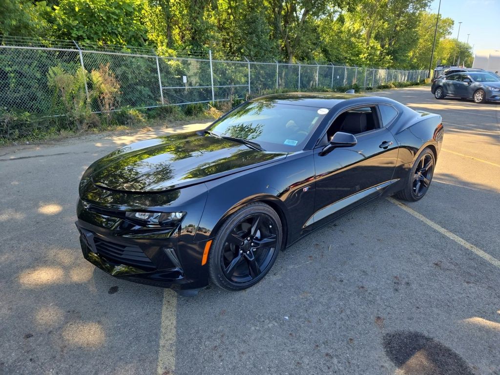 2017 Chevrolet Camaro Image 3