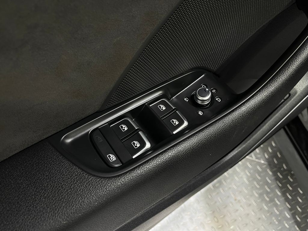 2018 Audi RS 3 Image 17