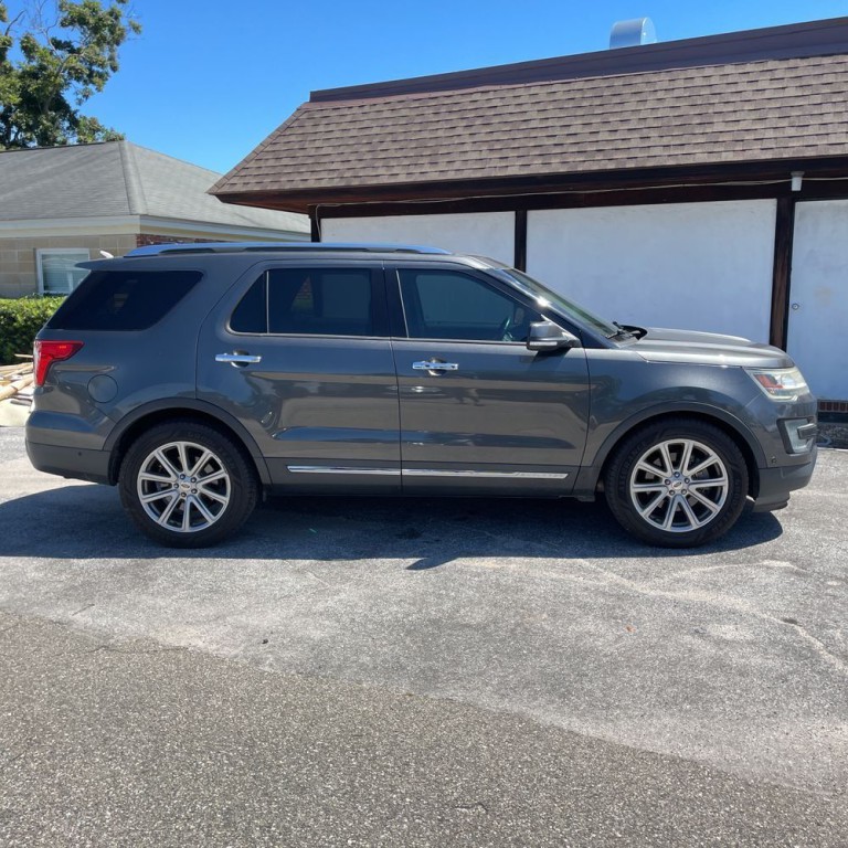 2016 Ford Explorer Image 4