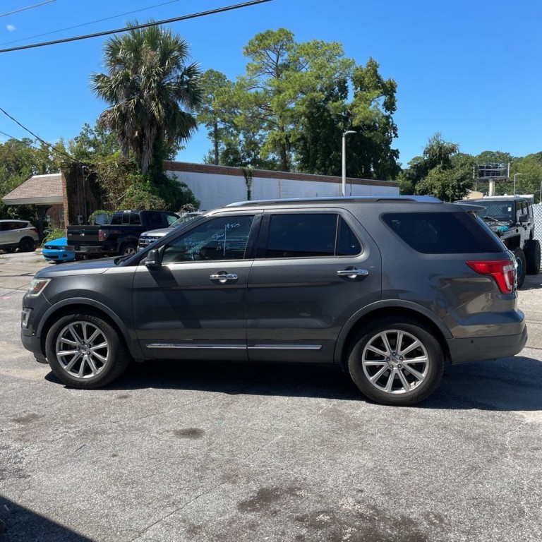 2016 Ford Explorer Image 5