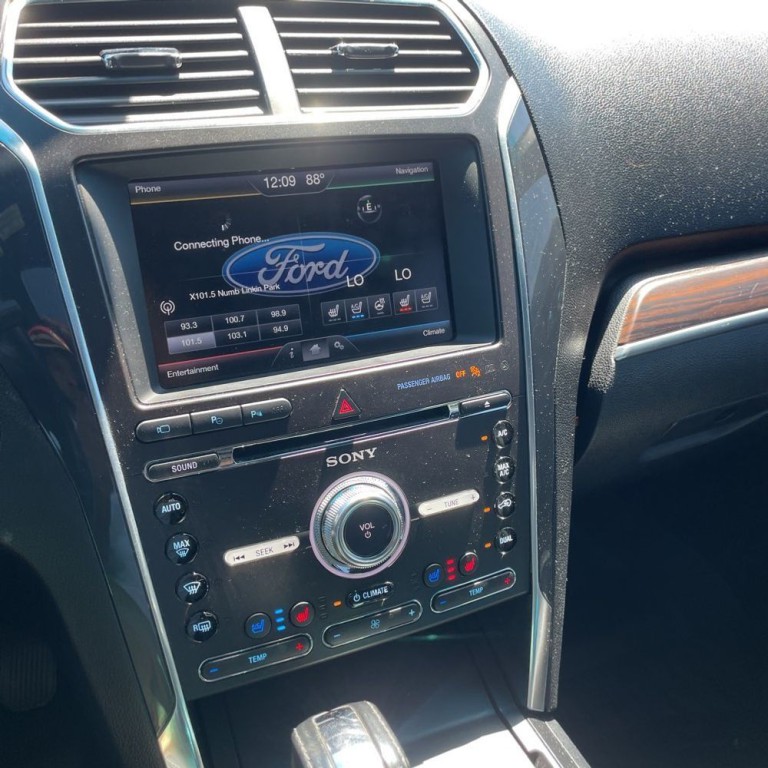 2016 Ford Explorer Image 13