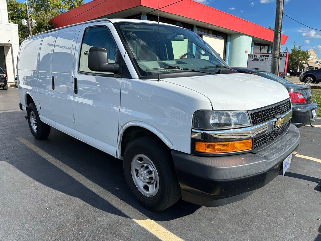2019 Chevrolet Express Image 1