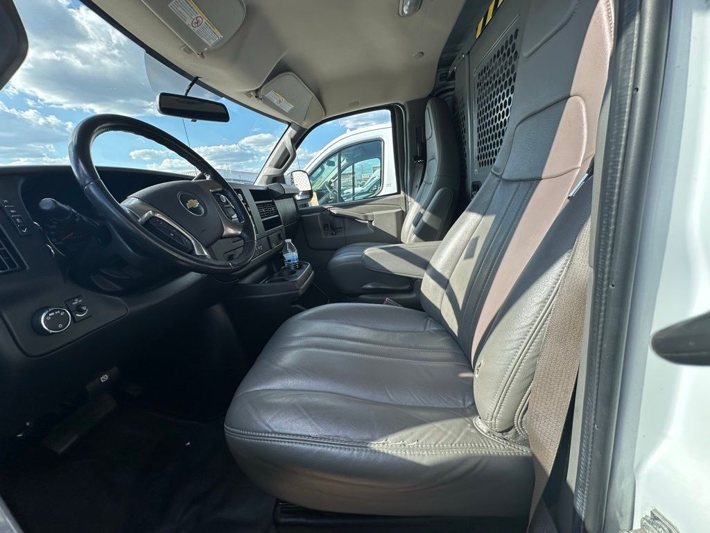 2019 Chevrolet Express Image 7