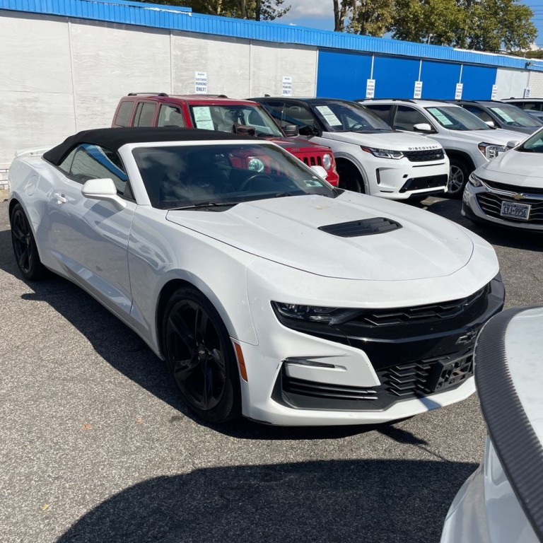 2019 Chevrolet Camaro Image 1
