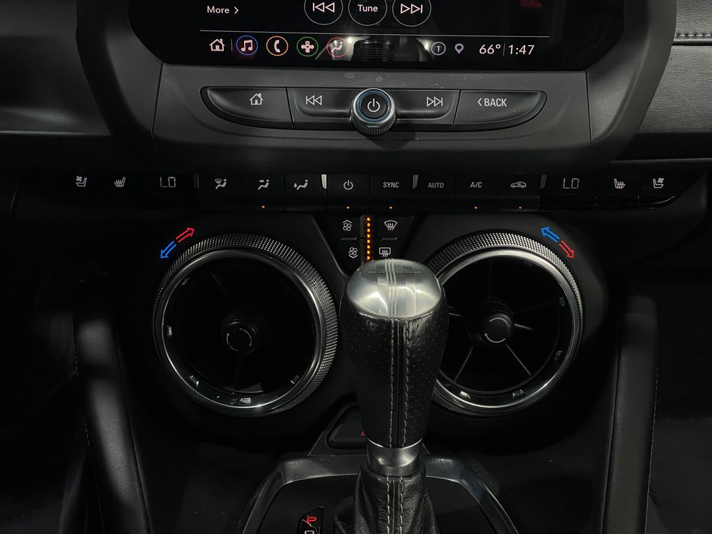 2019 Chevrolet Camaro Image 24