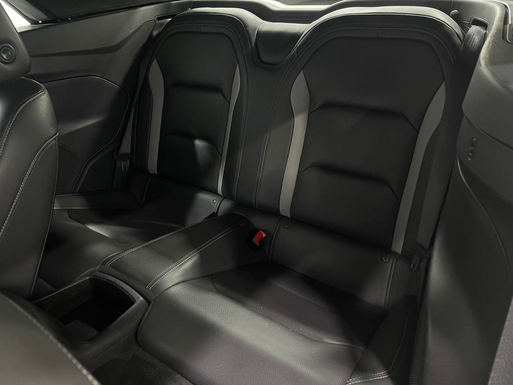 2019 Chevrolet Camaro Image 29