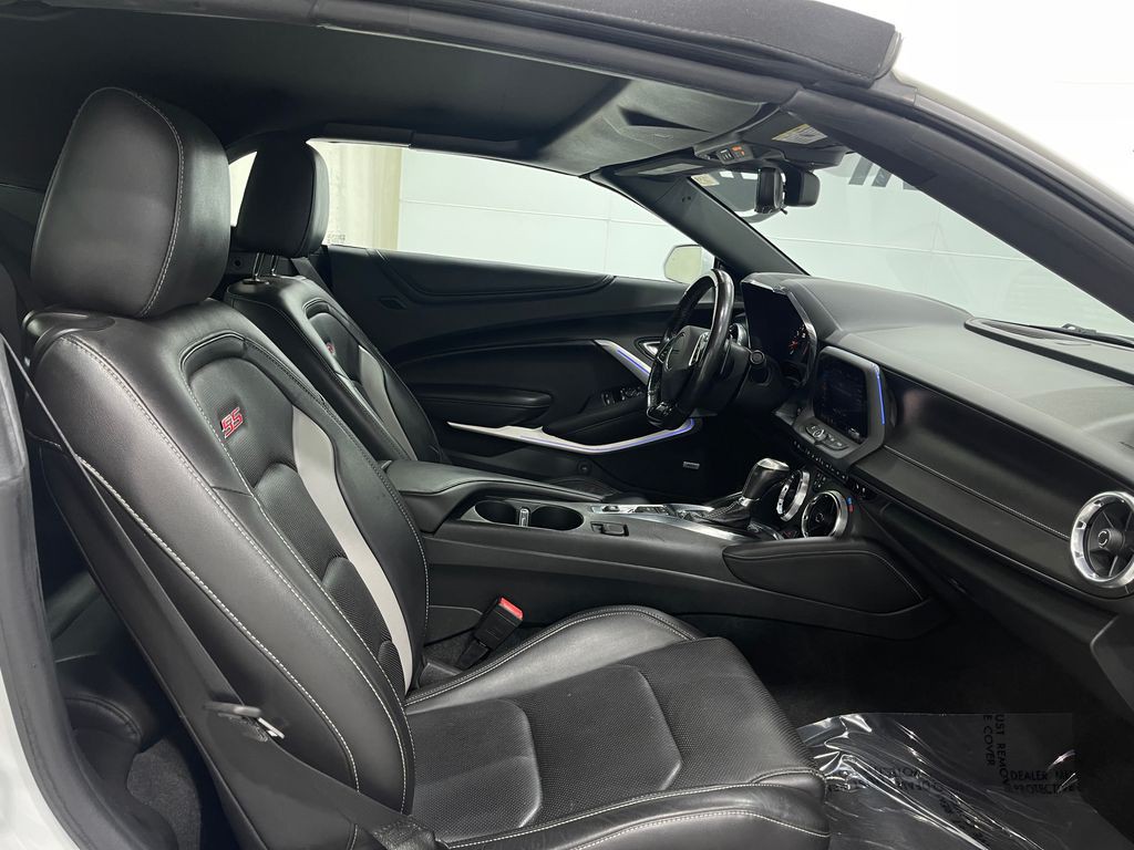 2019 Chevrolet Camaro Image 31