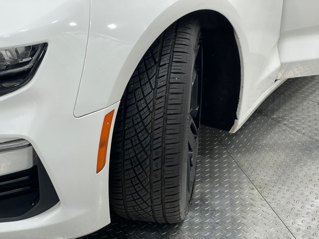 2019 Chevrolet Camaro Image 35