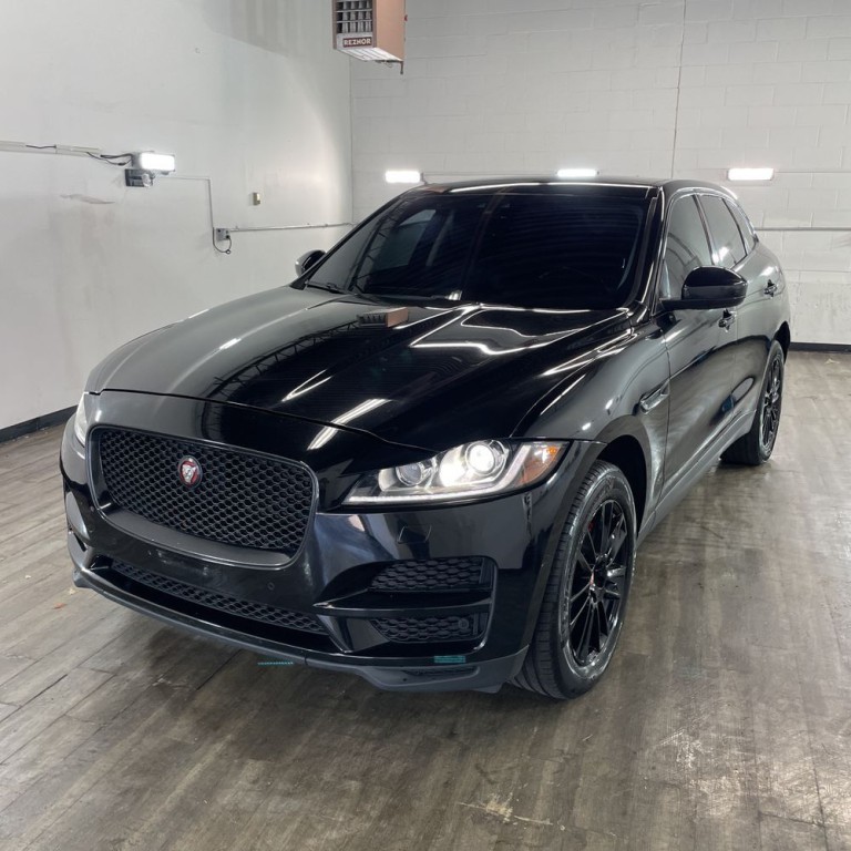 2020 Jaguar F-PACE Image 3