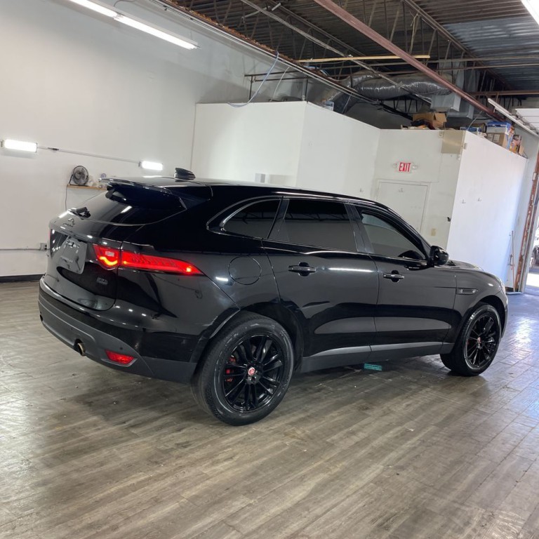 2020 Jaguar F-PACE Image 4