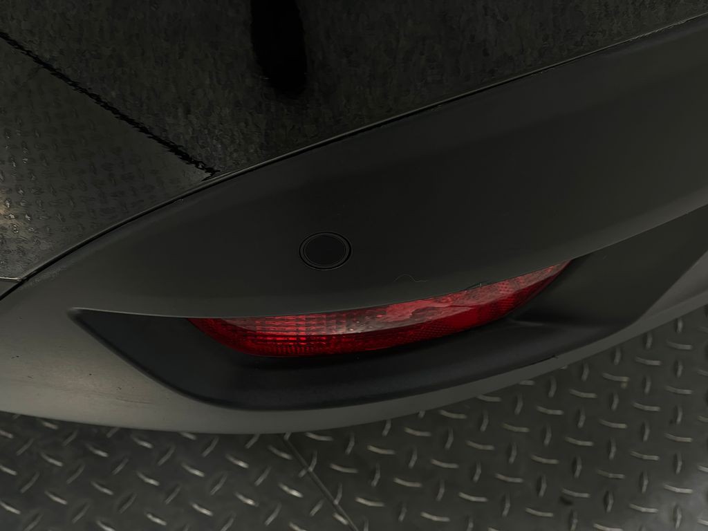 2020 Jaguar F-PACE Image 13